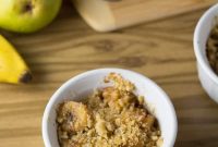 Pear and Banana Crisp Recipe with Oat Topping