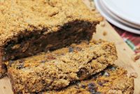 Holiday Spice Pecan Crumble Bread Recipe for Festive Mornings