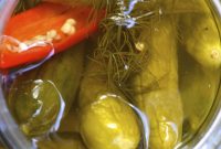 Quick Homemade Pickles: Simple Refrigerator Pickle Recipe