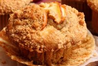 Apple Cinnamon Muffins Recipe with Tender, Juicy Apples