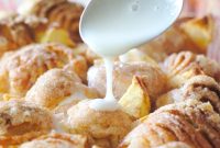 Apple Fritter Monkey Bread Recipe — Sticky Cinnamon Pull-Apart Dessert