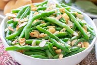 Crispy Garlic Almond Green Beans Recipe for Weeknight Meals