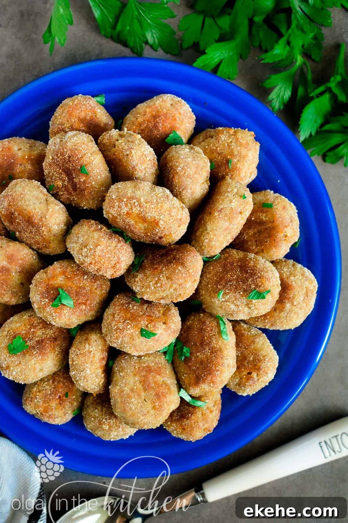 Ukrainian Pork Meatballs (kotlety) are perfectly tender and hearty and you will love that these are oven baked. | olgainthekitchen.com
