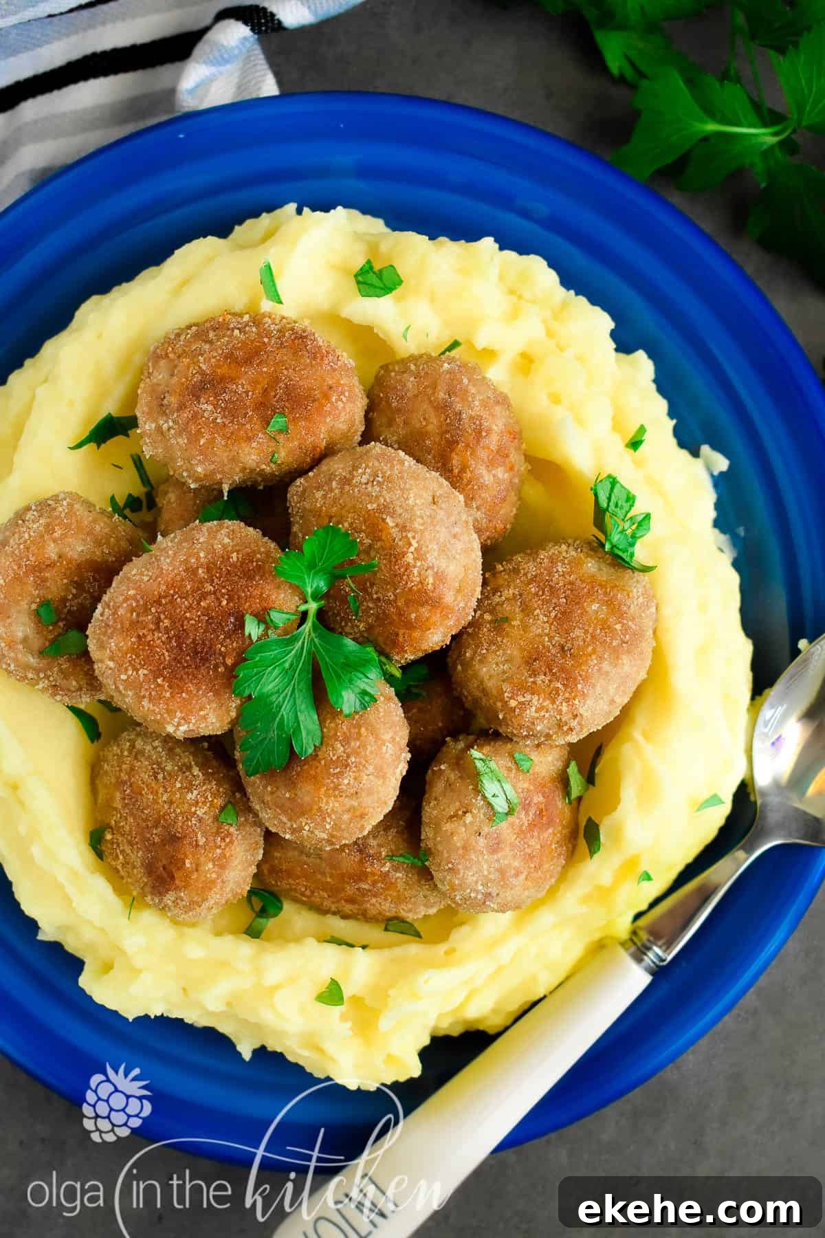 Ukrainian Pork Meatballs (kotlety) are perfectly tender and hearty and you will love that these are oven baked. | olgainthekitchen.com