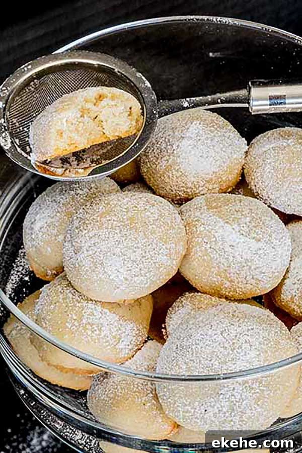 gluten free cookies in a glass bowl