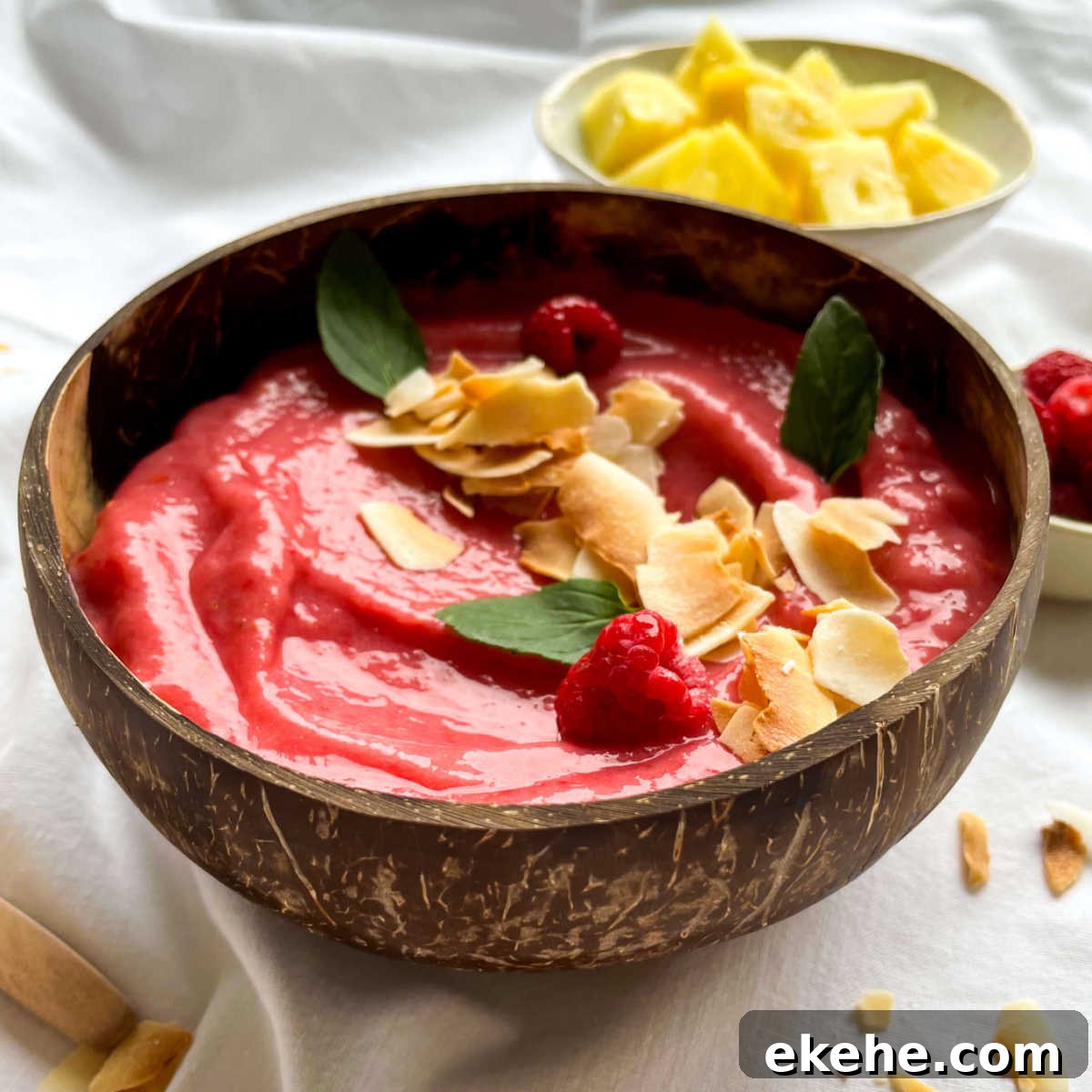 smoothie in coconut bowl