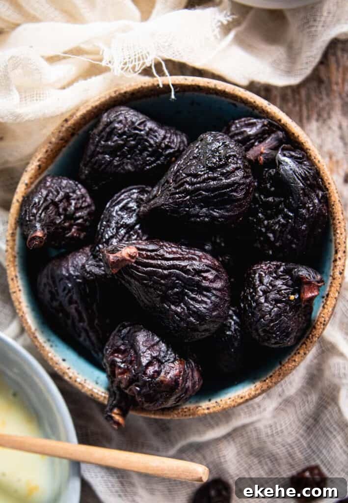 Fig cookie on tray