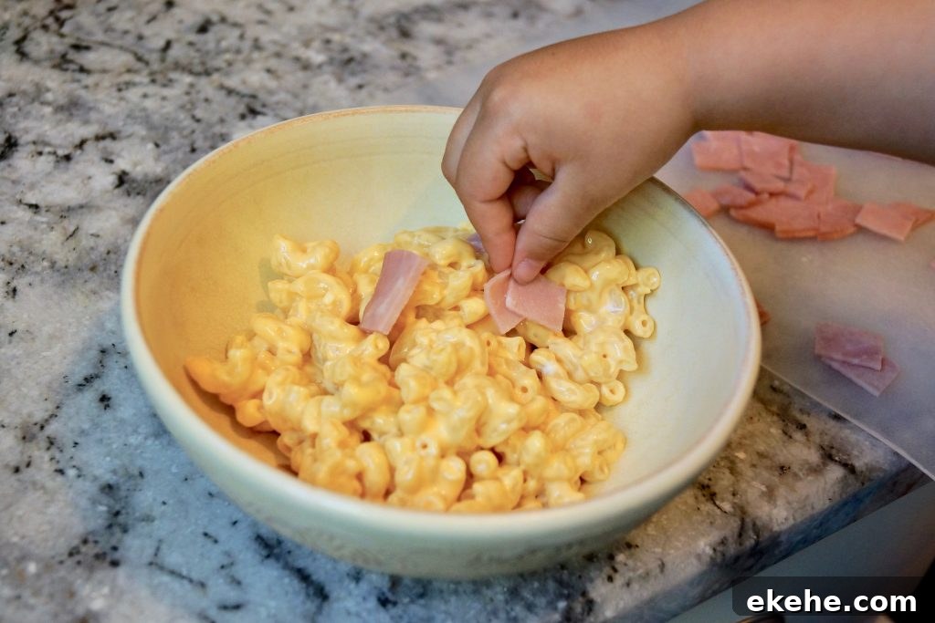 boxed mac and cheese with ham