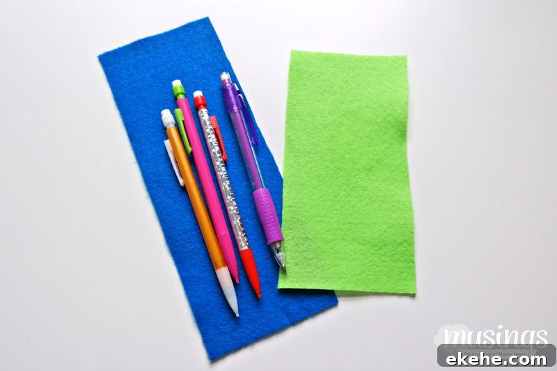 A step by step photo tutorial for how to make a pencil case from felt. This is a perfect beginner sewing project - it's so easy, the kids can do it! Plus they'll love customizing their own pencil case for back to school!