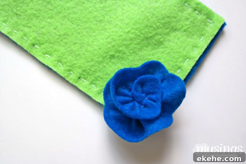 A step by step photo tutorial for how to make a pencil case from felt. This is a perfect beginner sewing project - it's so easy, the kids can do it! Plus they'll love customizing their own pencil case for back to school!