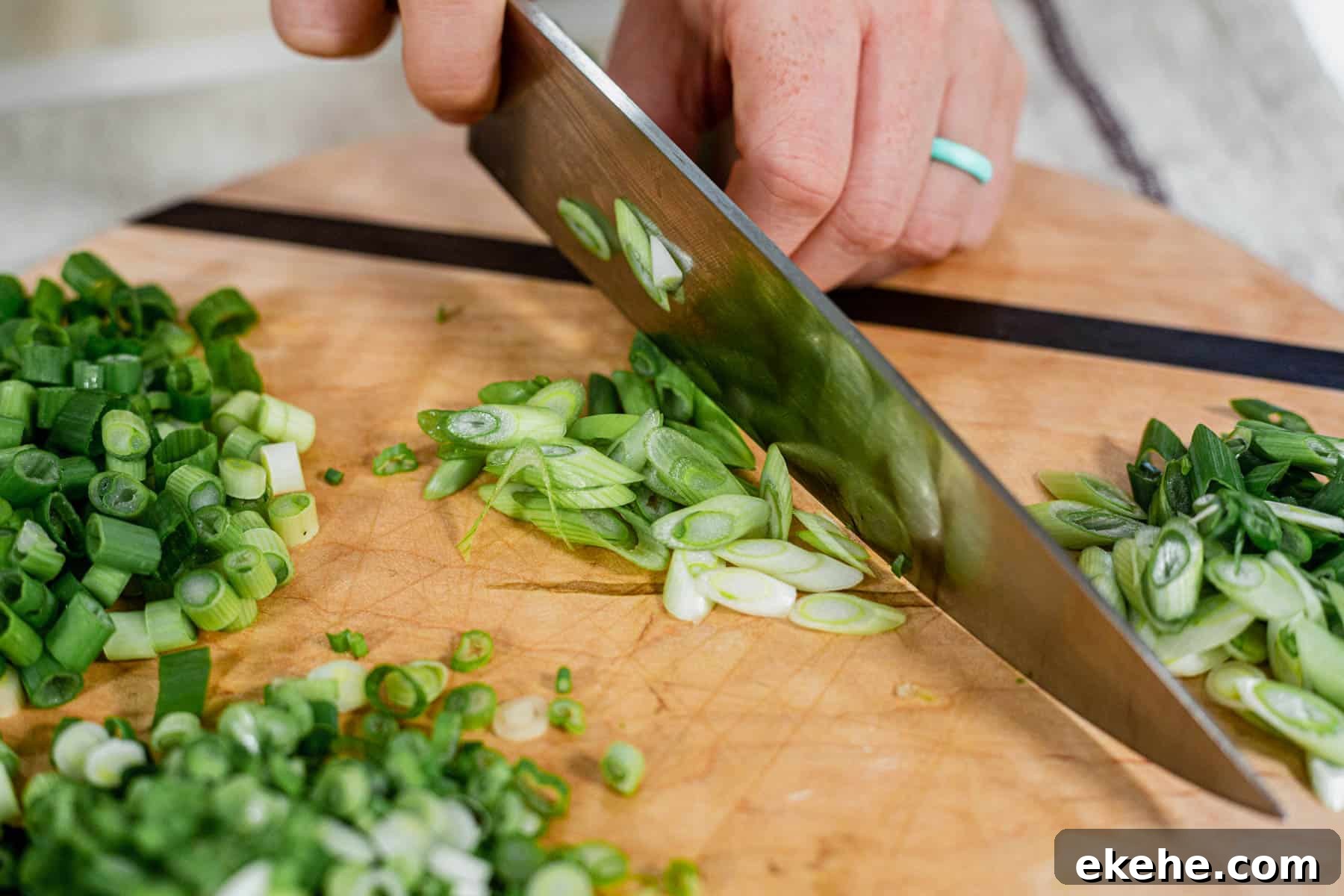 how to cut green onions on the bias
