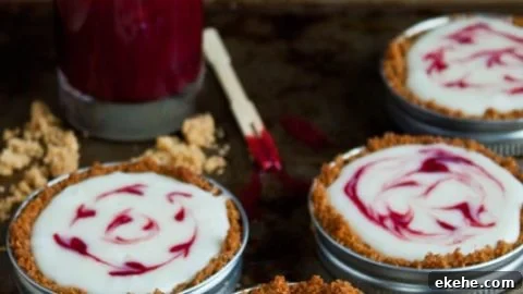 Mason Jar Lid Tarts: White Chocolate Graham