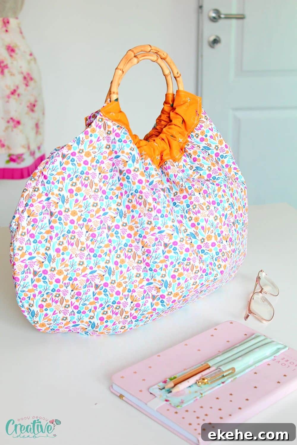 Handbag with bamboo handles